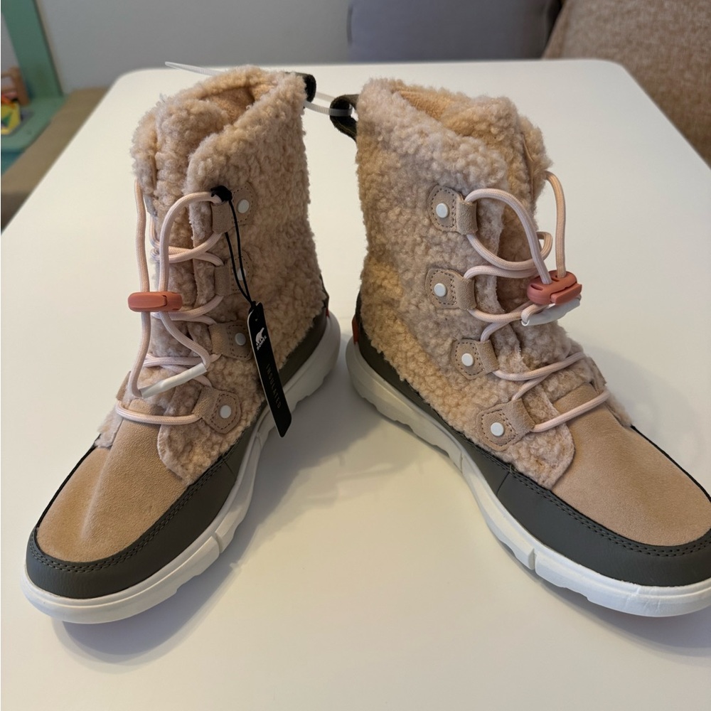 Sorel Tan and Gray Winter Boots
